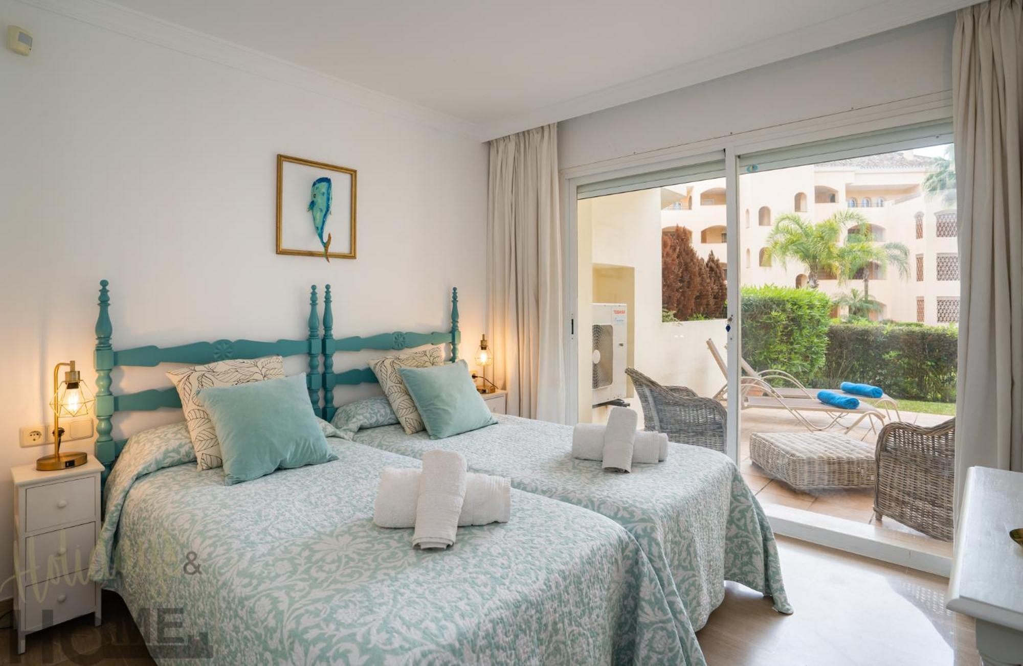 Hacienda Playa Elviria 300 M Playa,jardin , 2 Hab ,marbella Appartement